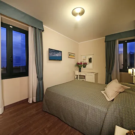 Hotel Panoramica 3*