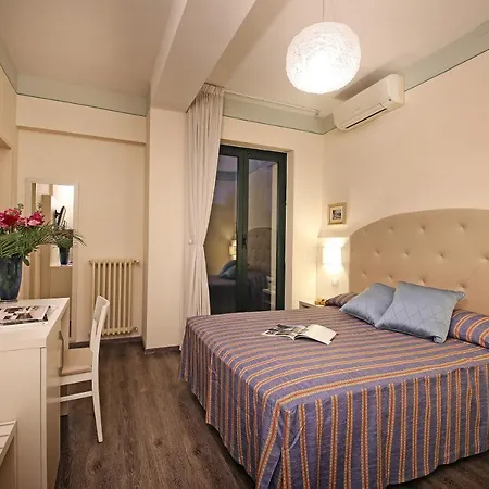 Panoramica Hotel 3*